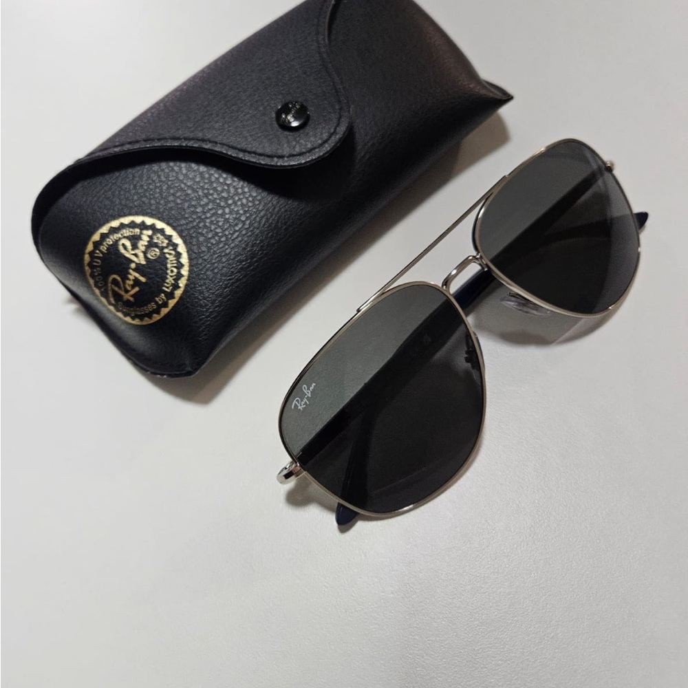 Ray-Ban Silver and Dark Grey Sunglasses